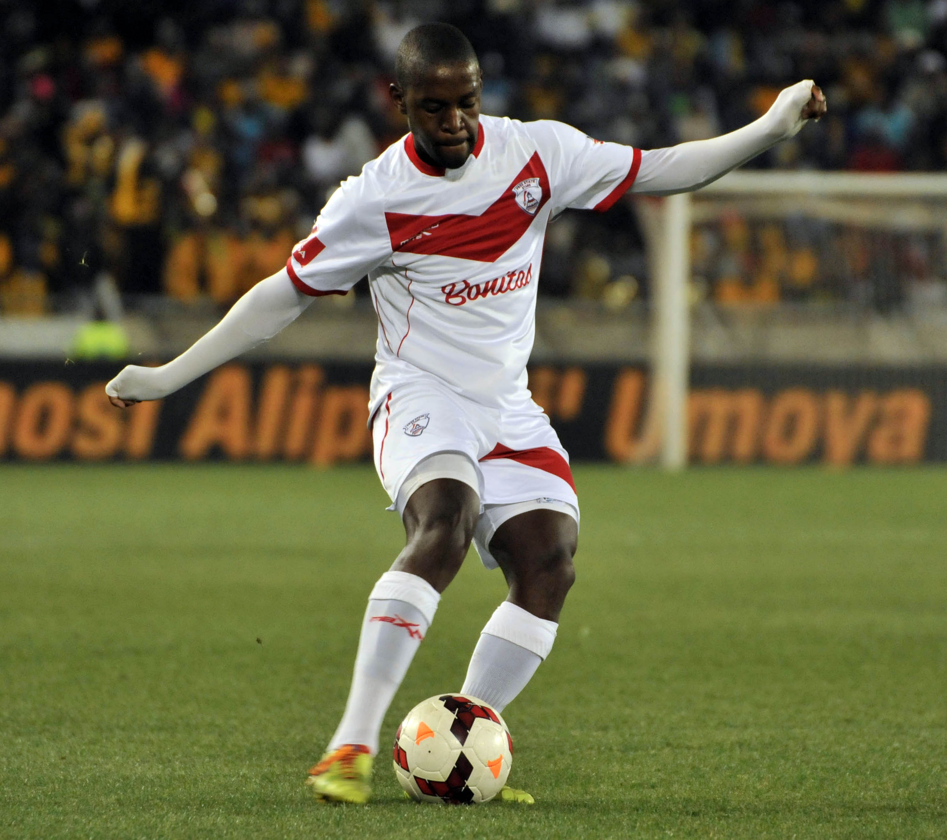 Chiefs and Sundowns target extends Stars stay