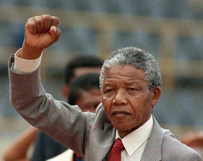 Nelson Mandela : Former president's ambulance 'caught fire', his surgeon reveals
