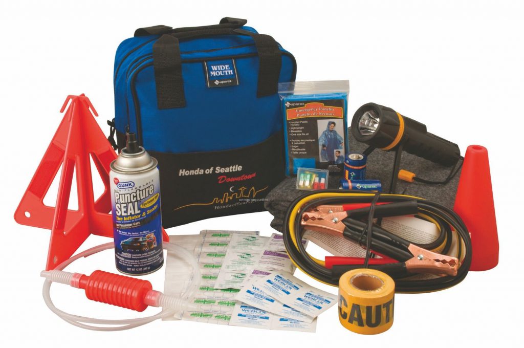 urban-hero-roadside-emergency-kit_33769228