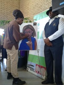 An artist drawing Ontlametse. Photo: ANA
