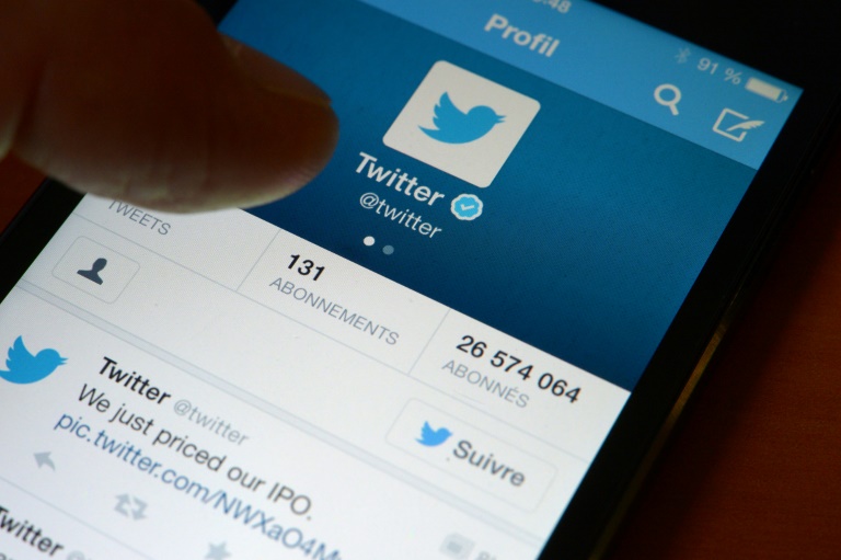 Twitter stalls, fails to add new users this quarter
