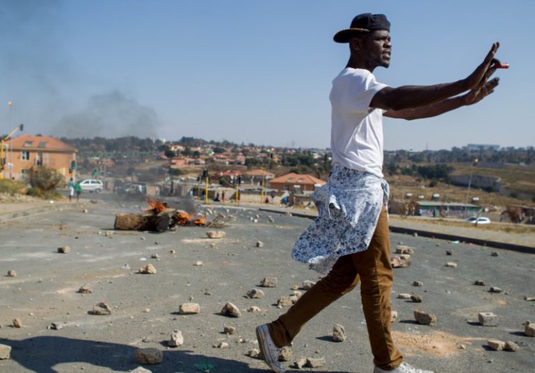 Fresh protests break out in Hout Bay