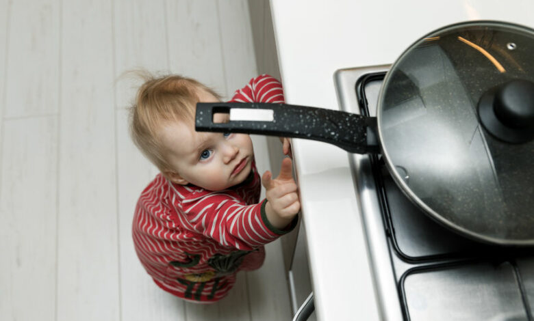 Important Child Safety Tips In And Around The Kitchen 780x470 