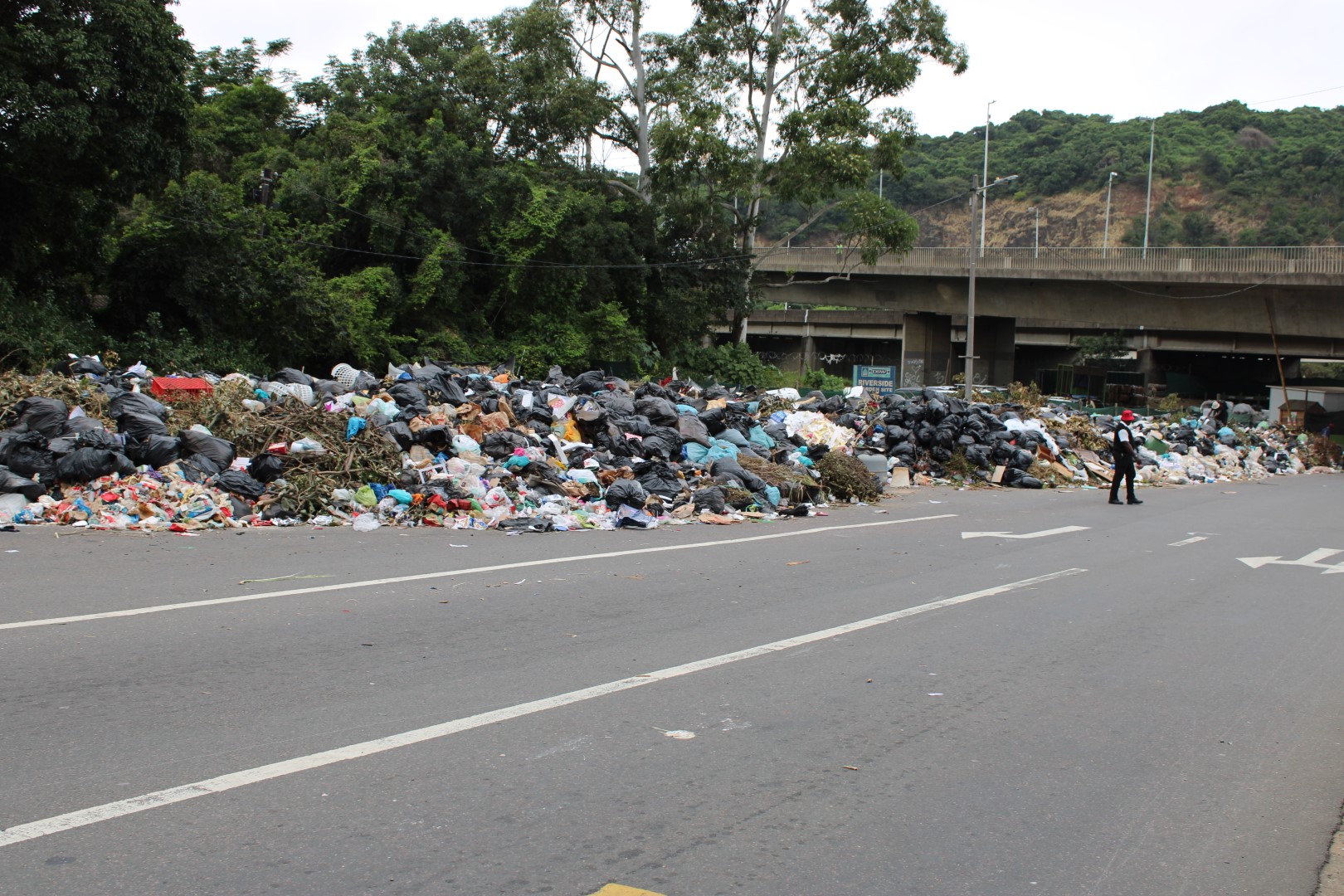 WATCH: Riverside municipal dump overflows onto pavement | Northglen News