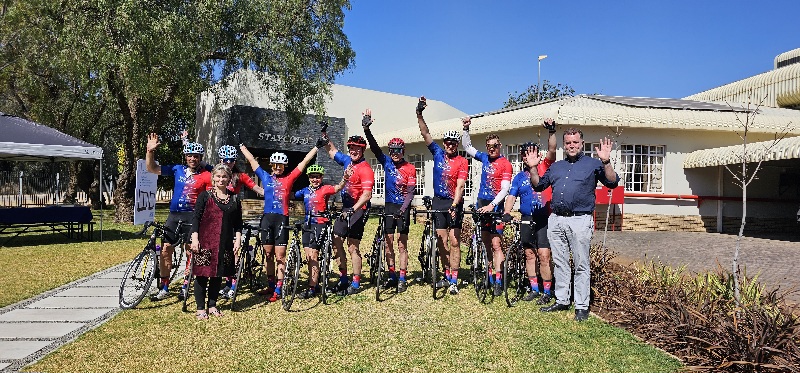 Cyclists welcomed in Cape Town at the end of cycling tour | Parys Gazette