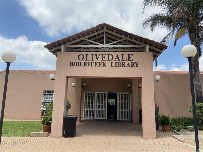 Friends of Olivedale Library encourage more reading time | Randburg Sun