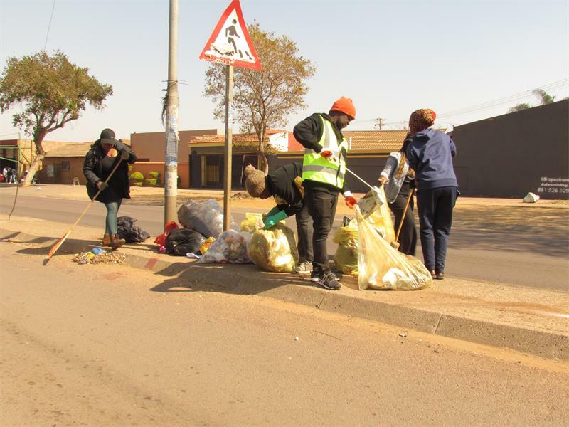 Massive clean-up campaign in Mamelodi’s main road | Rekord