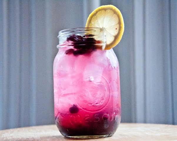 5 Holly Jolly jam jar cocktails to quench your Christmas thirst