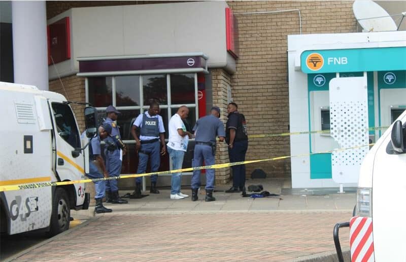 Bullets fly at Witpoortjie shopping centre