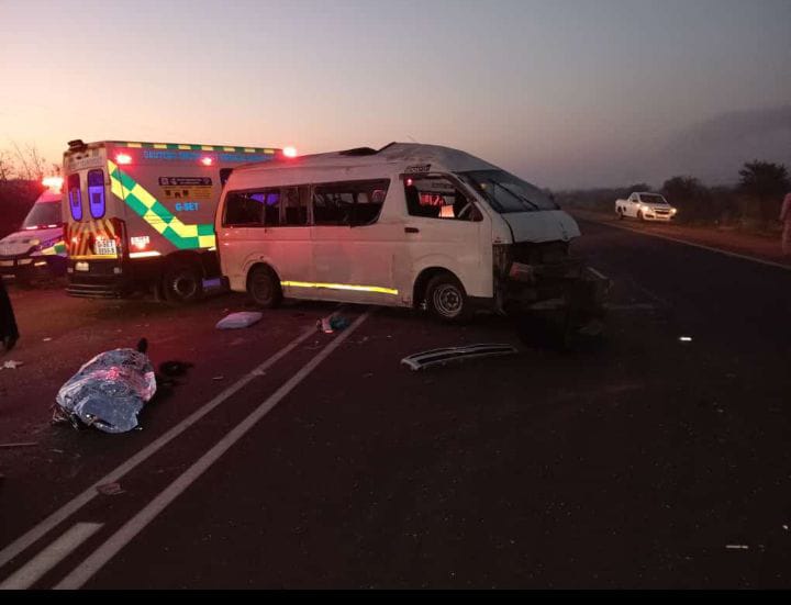 Taxi rollover leaves two dead, fourteen injured in Sebokeng | Sedibeng Ster