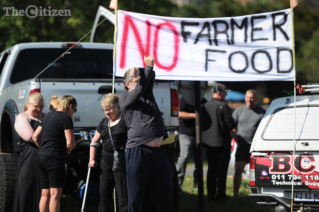 Supporters of the #BlackMonday picket along Hendrik Potgieter Road, 30 October 2017, as they protest against farm murders. Picture: Michel Bega