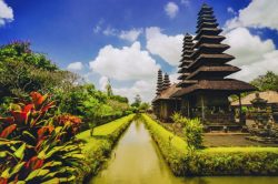 Stay Calm Bali Tells Tourists Following Proposed