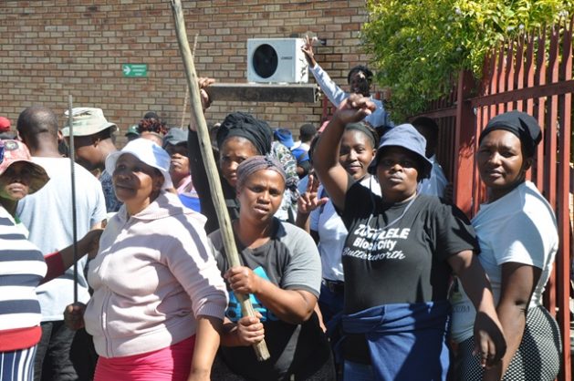 Ethnic clash between Batswana, Xhosa closes Rustenburg school – The Citizen