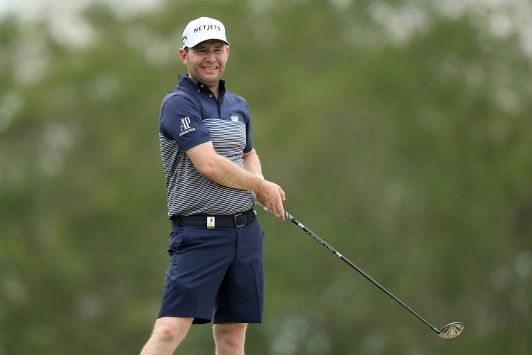 SportShorts: Famous Mitchells branch out to cricket, Leopard Creek changes dress code