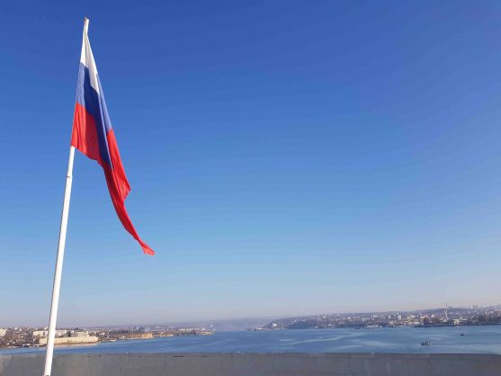 https://citizen.co.za/wp-content/uploads/2019/12/Russian-Flag-557x418.jpg