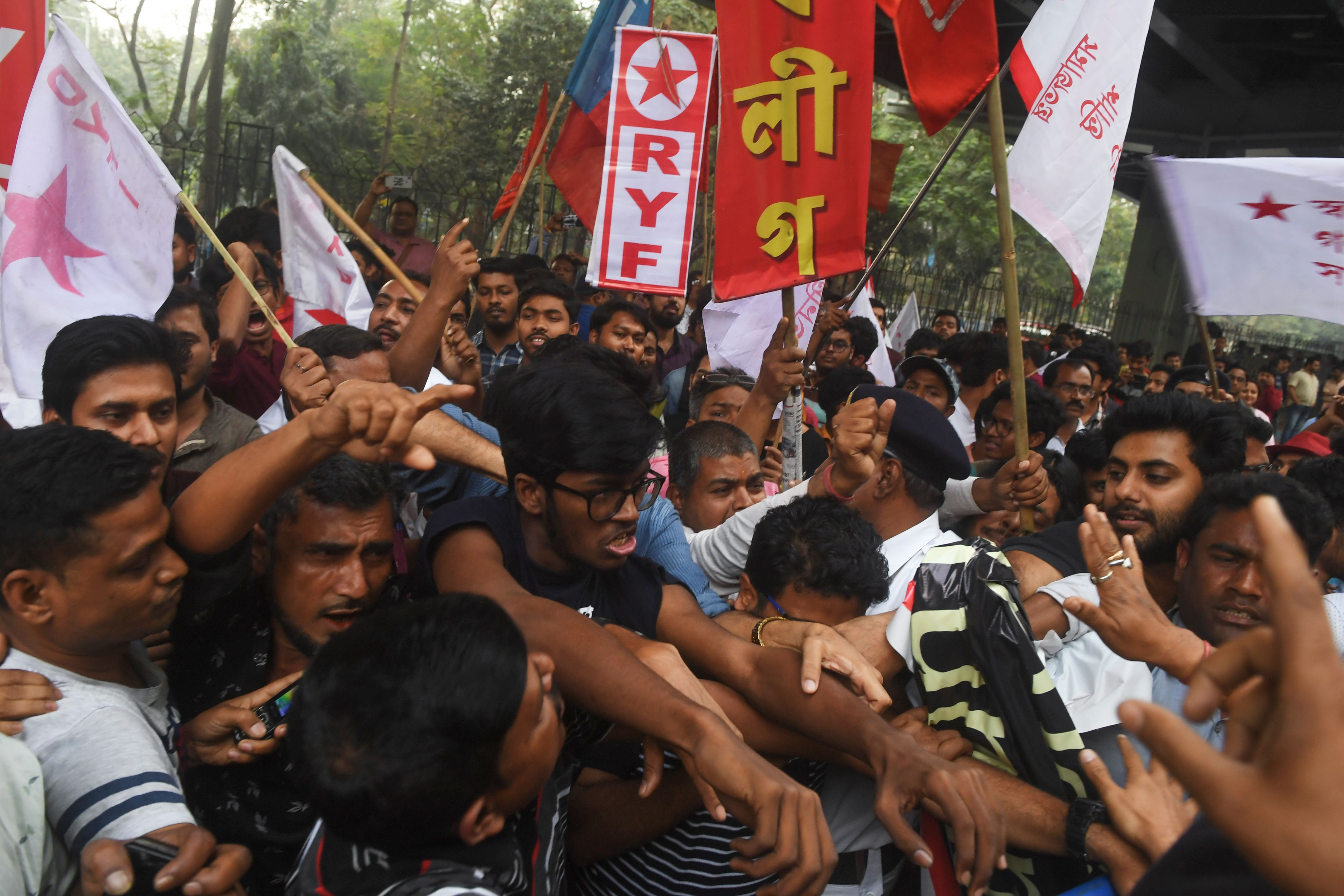 Fresh Violence Erupts In Indian Capital During Anti-CAA Protests | The ...