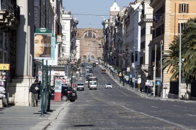 Govt needs to start banning travel and gatherings