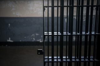 Man strangles girlfriend over a cellphone - Vimarsana News