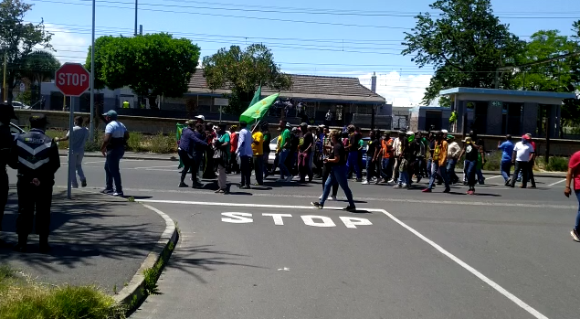 WATCH: Rubber bullets fly as PAC protests outside Brackenfell High School