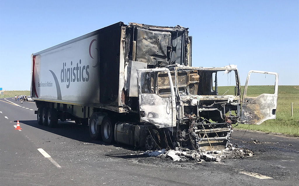 KZN cops on high alert amid reports of planned truck protest action – The Citizen - Vimarsana News