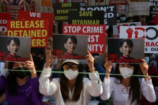 Myanmar protesters block arrests as UN demands Suu Kyi's release – The Citizen - Vimarsana News