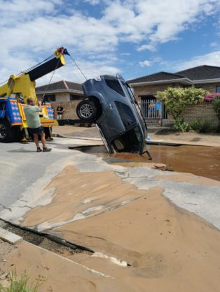 PICS: SUV disappears into sneaky sinkhole in George 