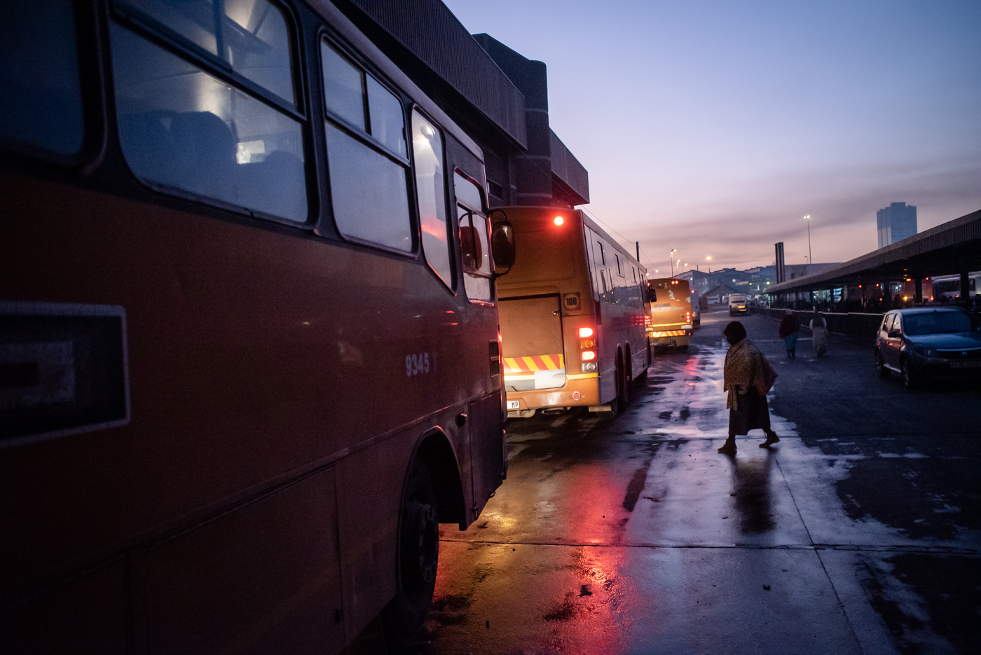 Eight buses destroyed in blaze amid protests in Gqeberha - Vimarsana News