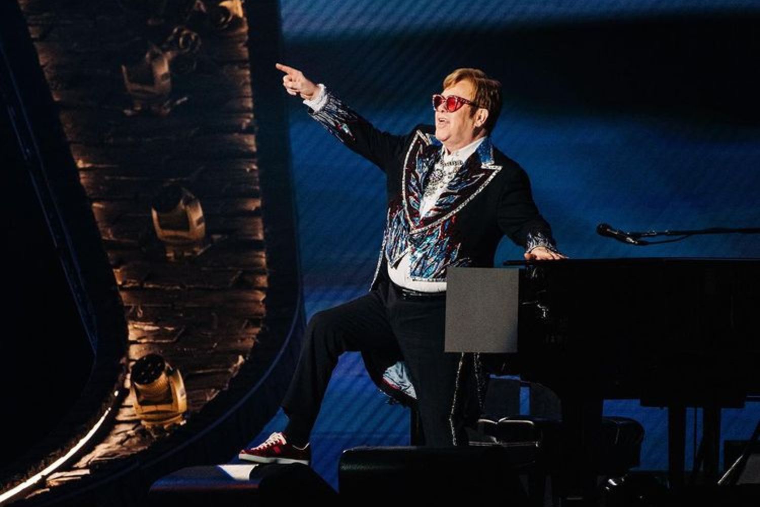 Elton John Says Farewell To America In Emotional LA Concert | The Citizen