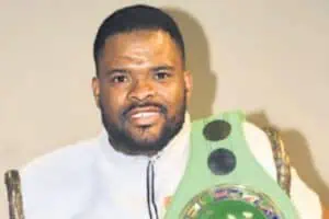 Boxing champ looking for a fight to defend title Dricus-style