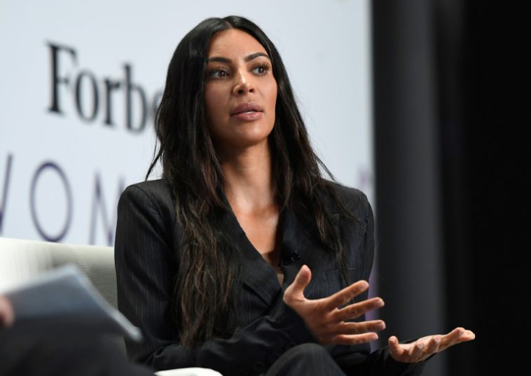 Kim K's nude photo lands her in jagajaga mess online Kim K's nude photo lands her in jagajaga mess online